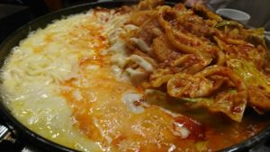 新大久保のでりかおんどるのチーズダッカルビ