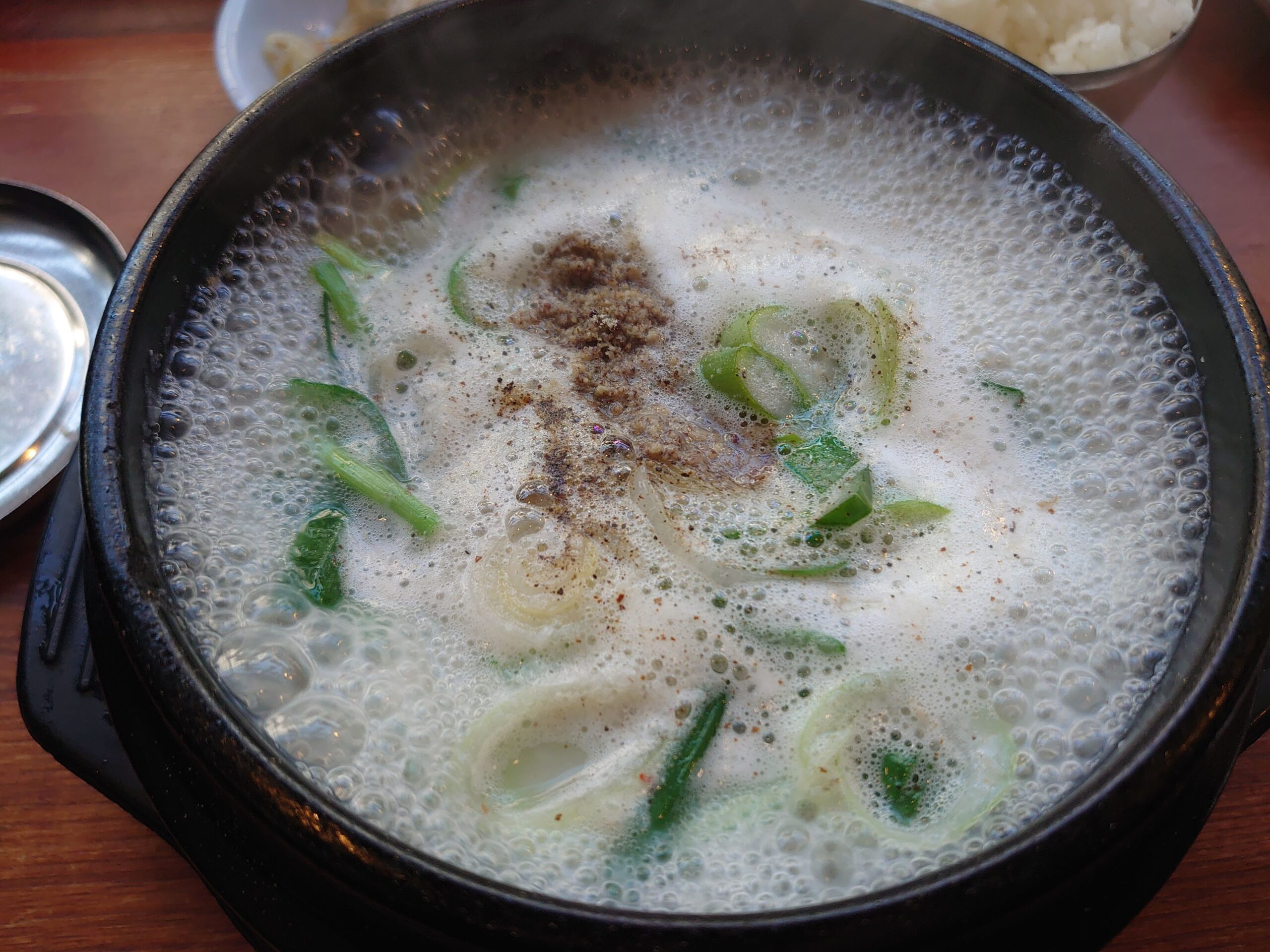 ヤンピョンヘジャンのテジクッパ